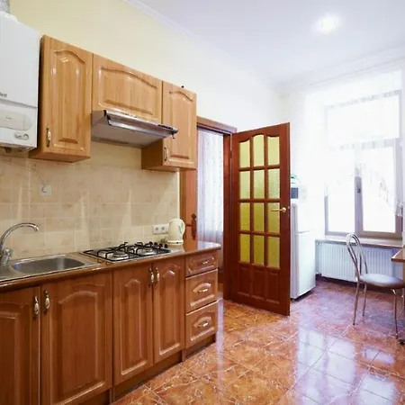 Дизайнерская Кулиша 16 Lvov