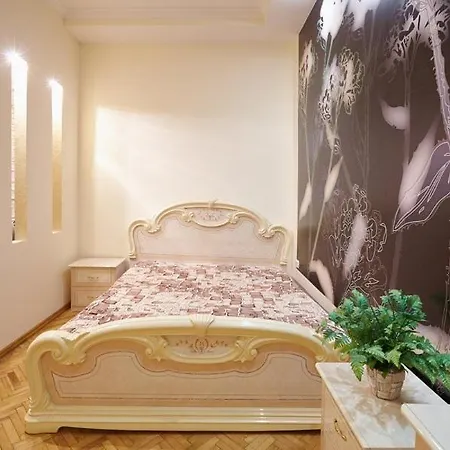 Дизайнерская Кулиша 16 Lvov