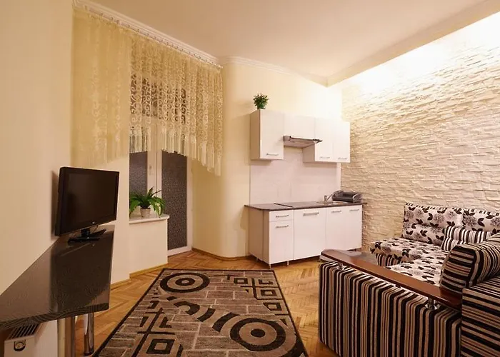 Дизайнерская Кулиша 16 * リヴィウ